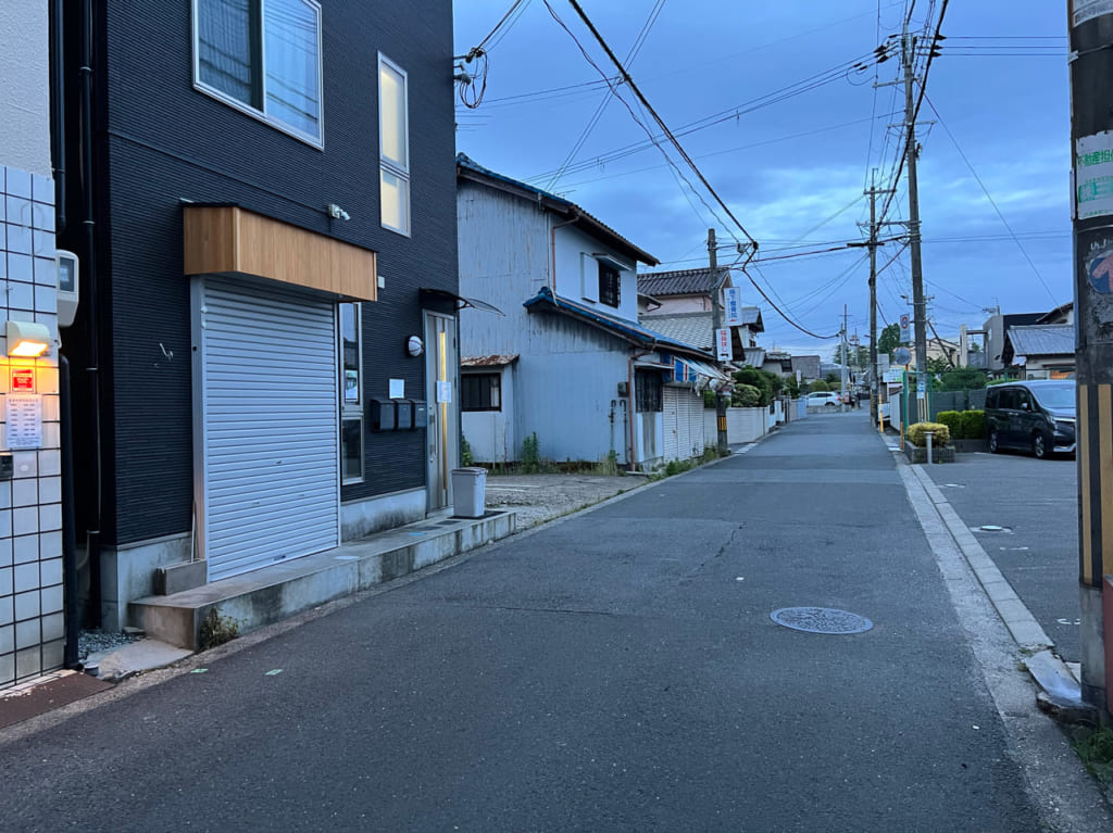 炭火串焼らくだ